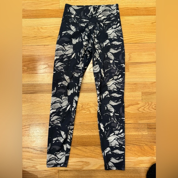 Balance Collection Black/Grey High Rise Workout Leggings - Picture 3 of 6